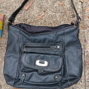 Rosettie Black leather purse